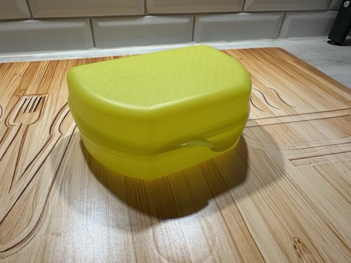 Tupperware snacky box - snacky,